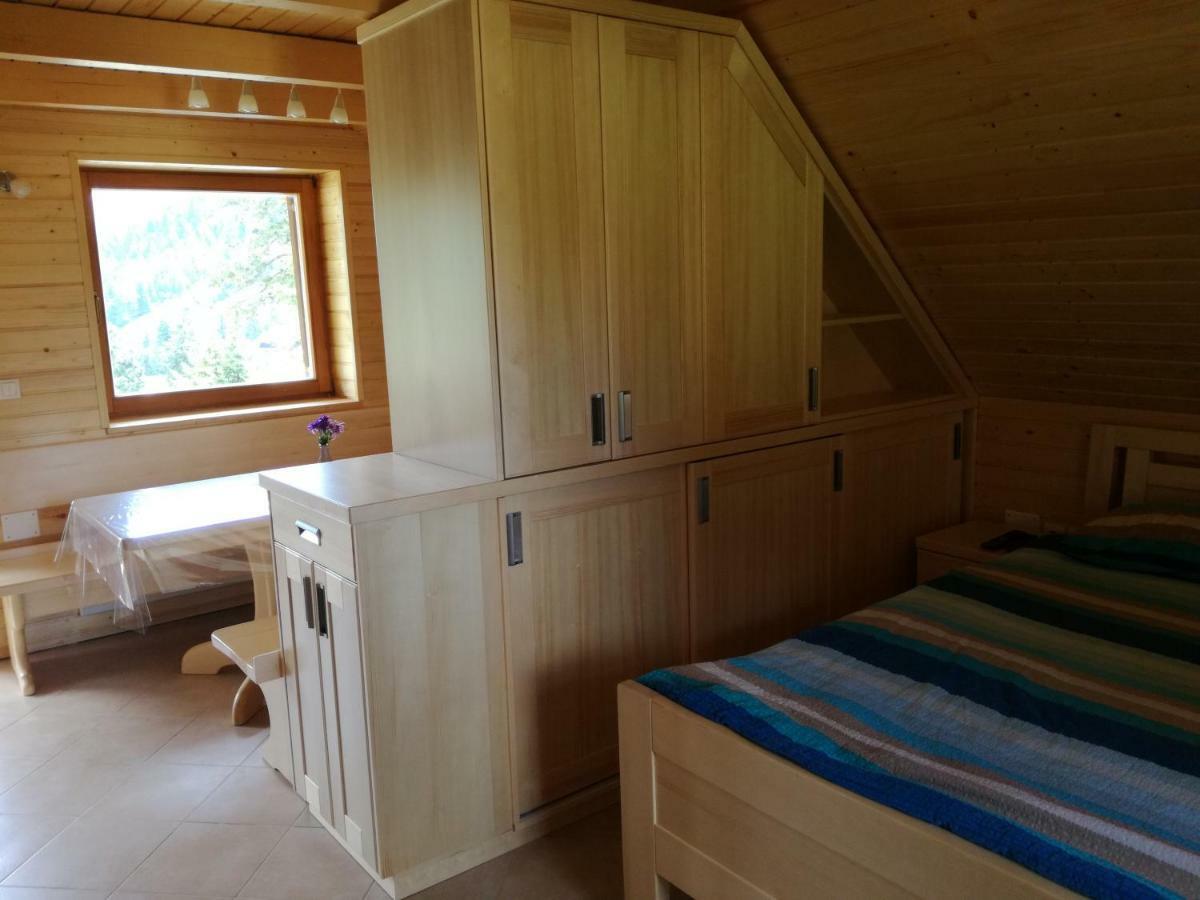 Apartmaji Vrhovnik Cerklje na Gorenjskem Exterior foto